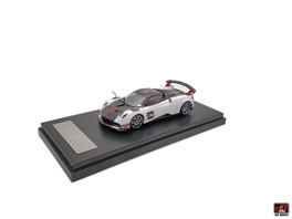 1-64  Pagani Huayra  BC Roadster Diecast model car- White color